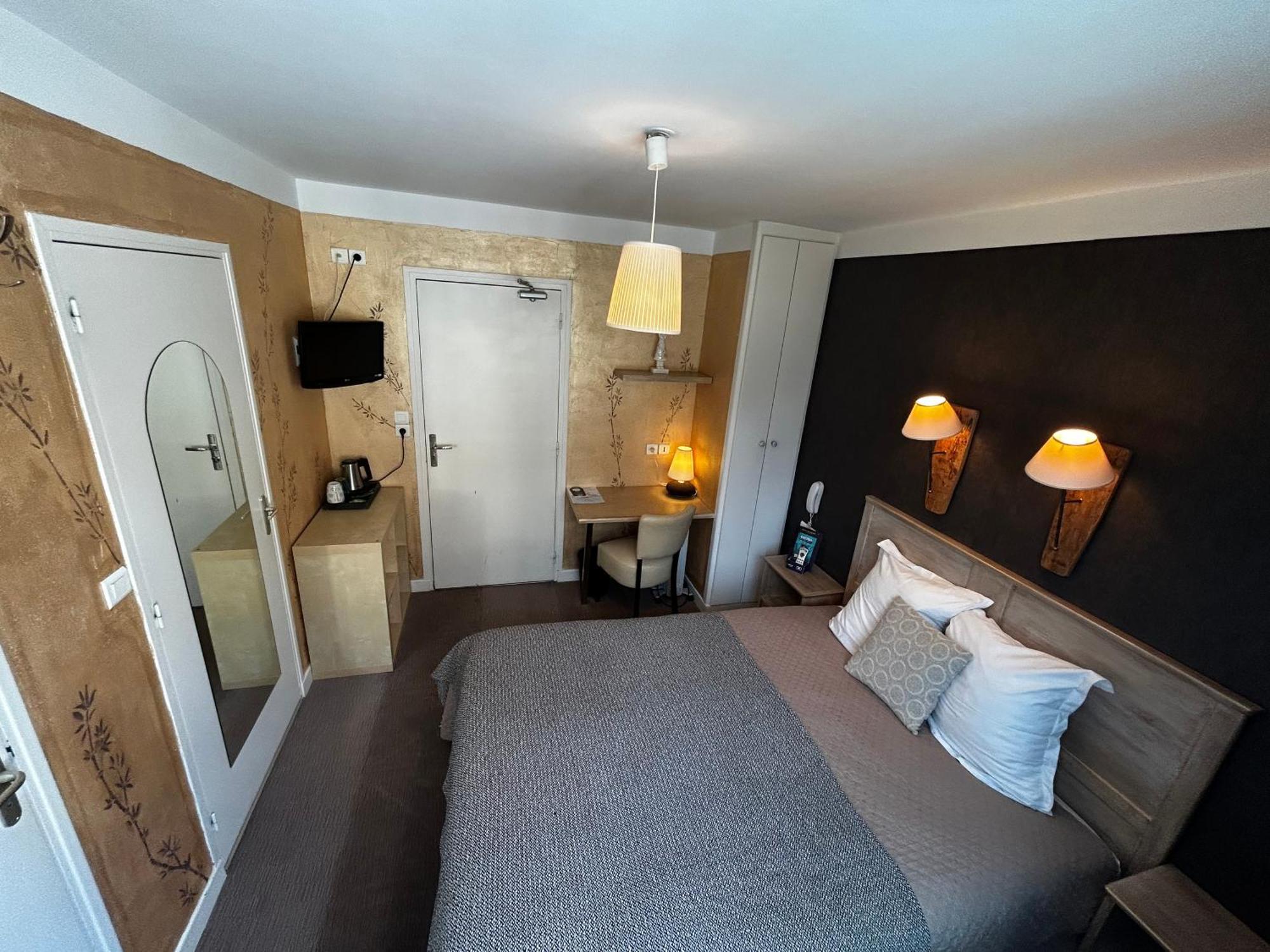 Au Soleil d'Or Hotel Pontaubert Eksteriør billede